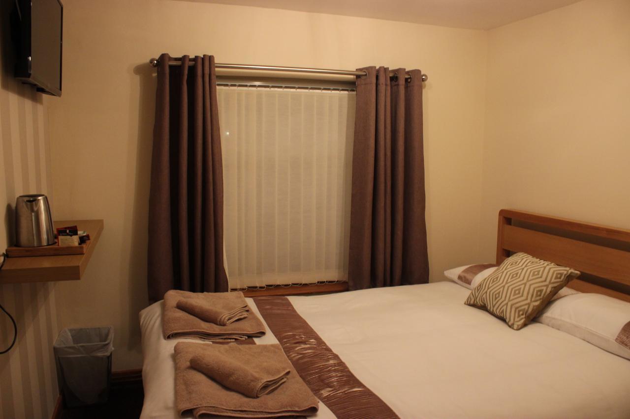 The New Lodge Pontardawe Ngoại thất bức ảnh